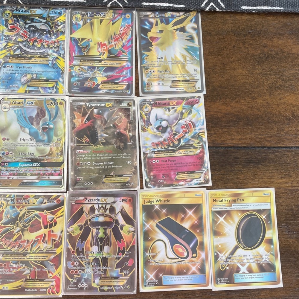 Pokémon Collection - Picture 4 of 4